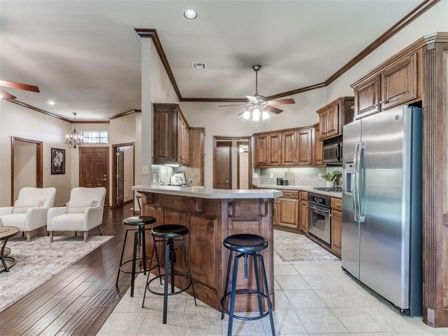 Building Photo - 16616 Hardwood Pl