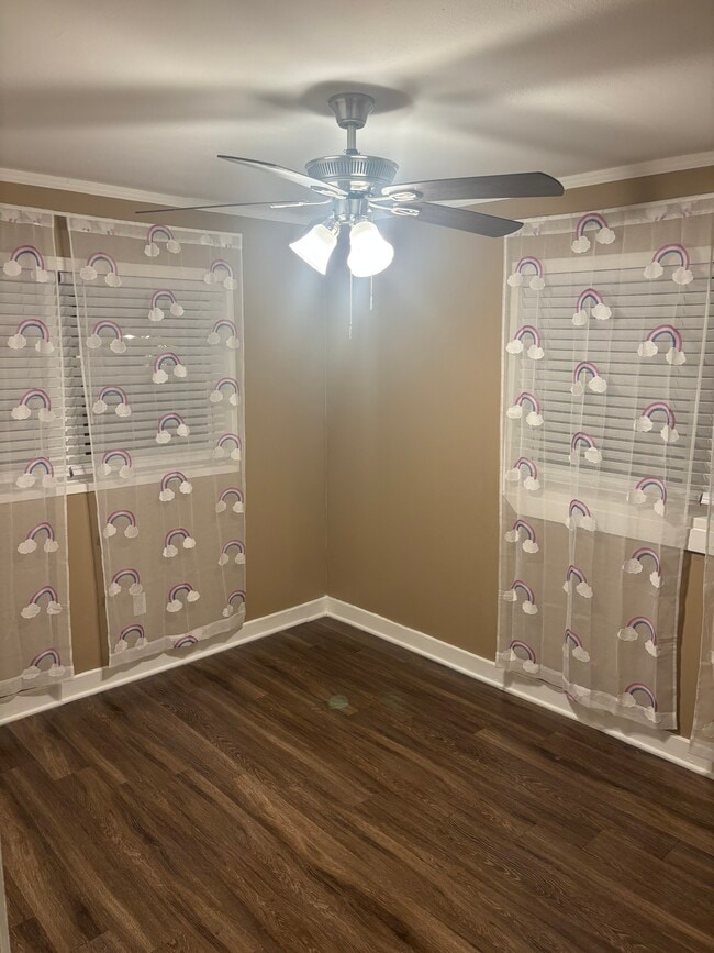 Building Photo - 1296 Elkwood St