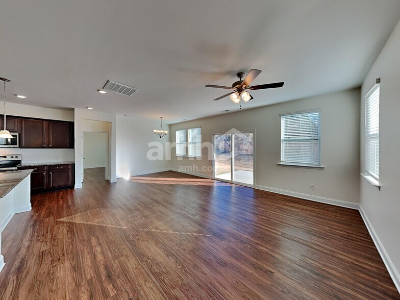 Building Photo - 173 River Hwy