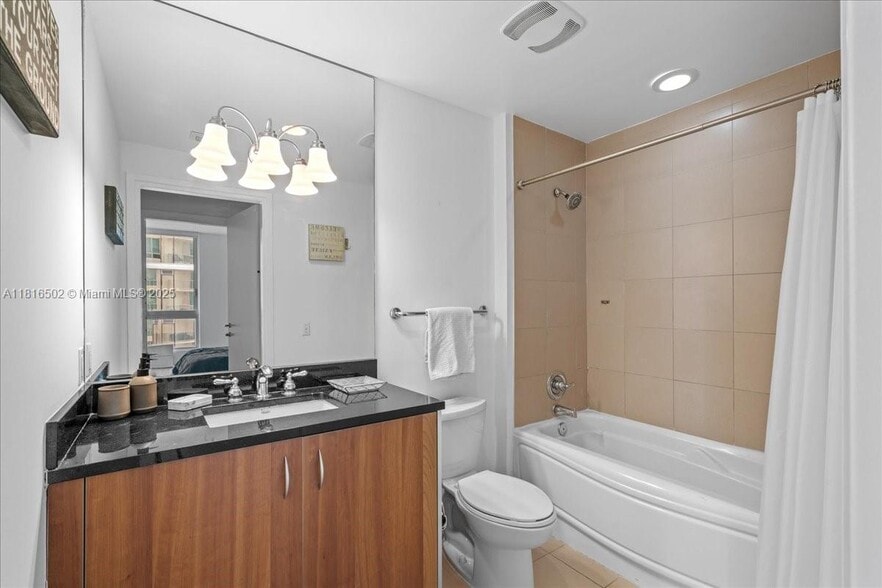 Building Photo - 300 S Biscayne Blvd