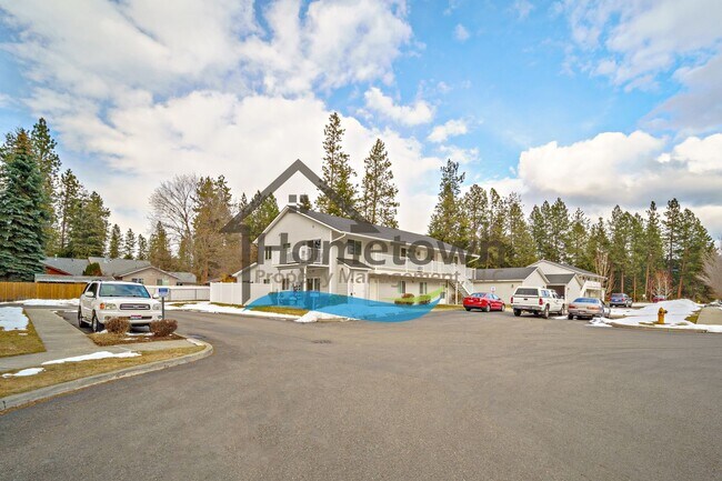 Building Photo - 1 Bedroom 1 Bathroom Home with Off-Street Parking Available in Coeur d'Alene!