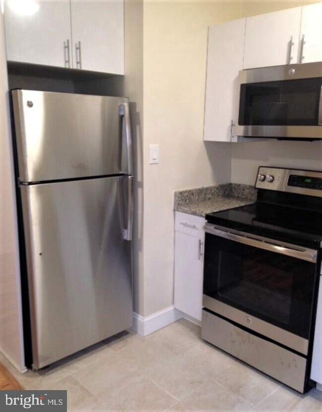 Building Photo - 1631 6th St NW