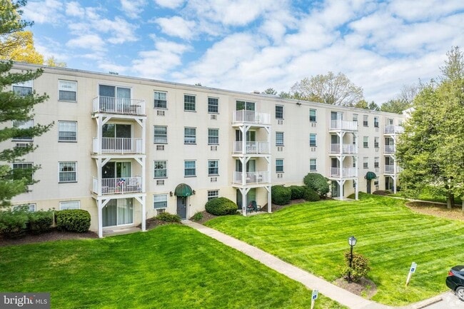 Building Photo - 250 Ridge Pike