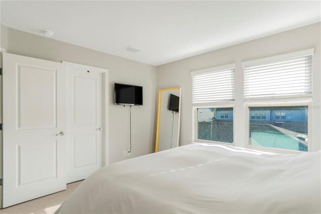 Building Photo - 7245 Half Moon Lake Dr