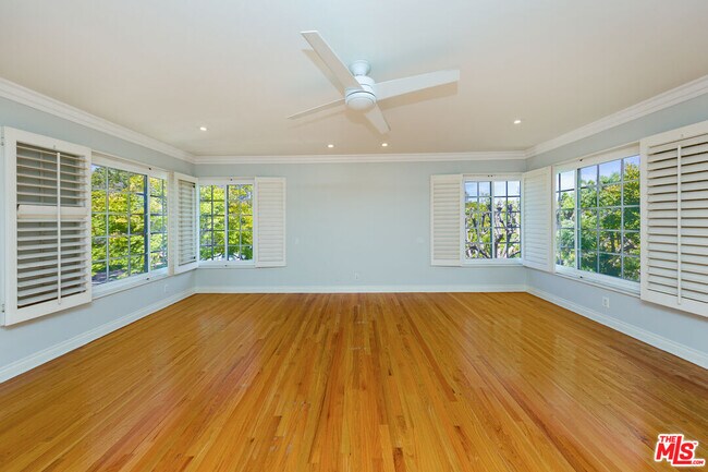 Building Photo - 9808 Hillgreen Pl