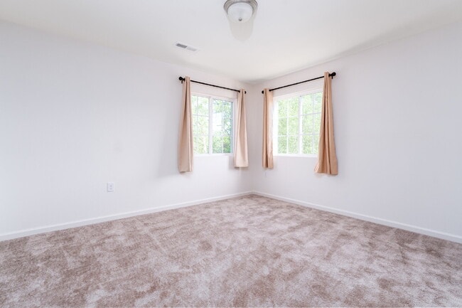 Building Photo - 3662 Foxton Dr