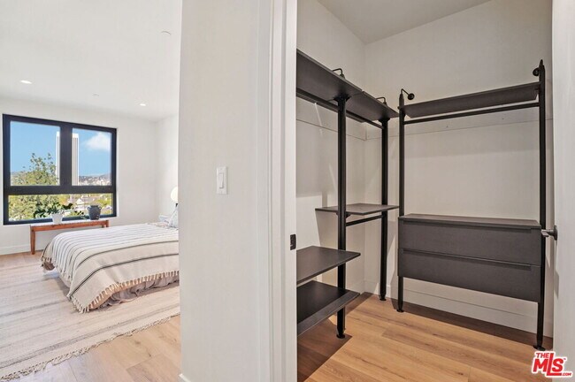 Building Photo - 1110 Spaulding Ave