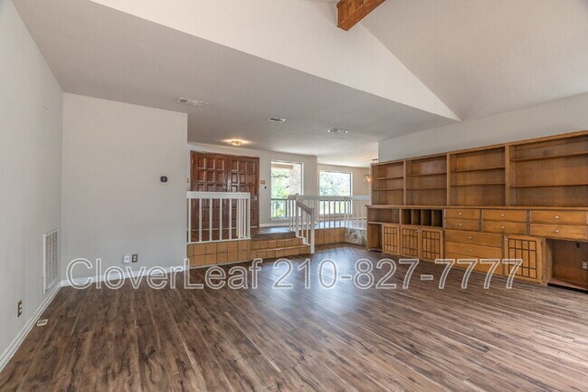 Building Photo - 2907 Burnt Oak St