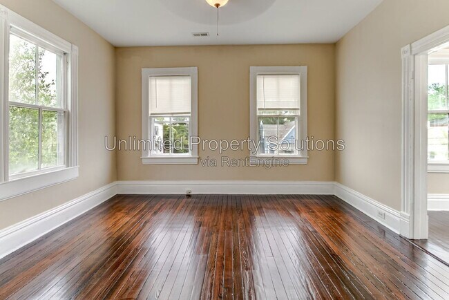 Building Photo - 108 N 8th St