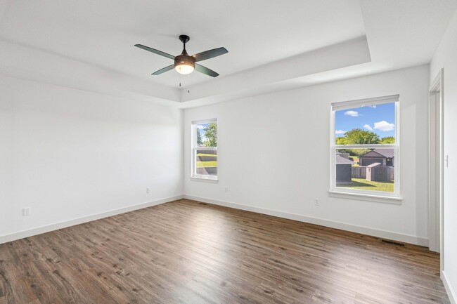 Building Photo - 3400 Naples Dr