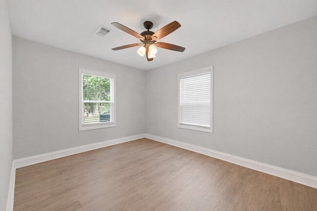 Building Photo - 3823 Florinda St