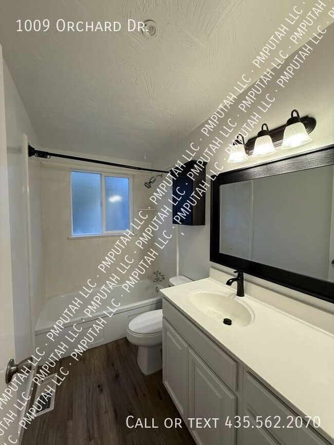 Building Photo - 1009 Orchard Dr