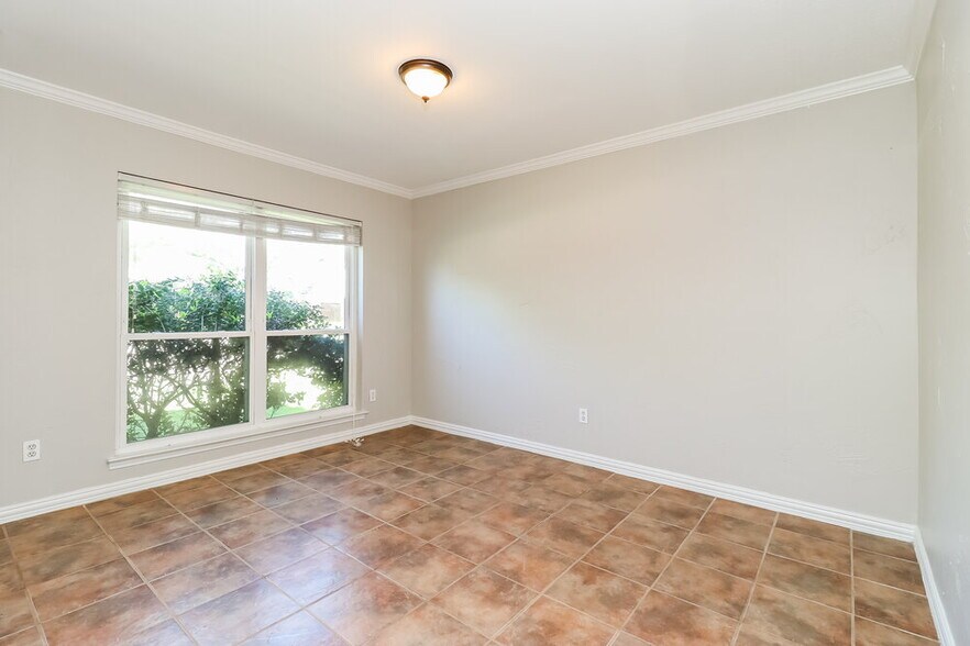 Building Photo - 2907 Stinwick Ln