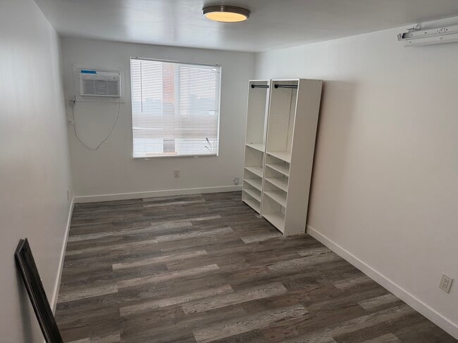 Building Photo - 3619 Edenhurst Ave
