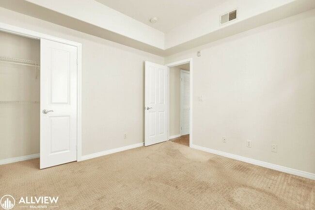 Building Photo - Rare 3-Story Hillcrest Townhome | 3BR/3BA ...