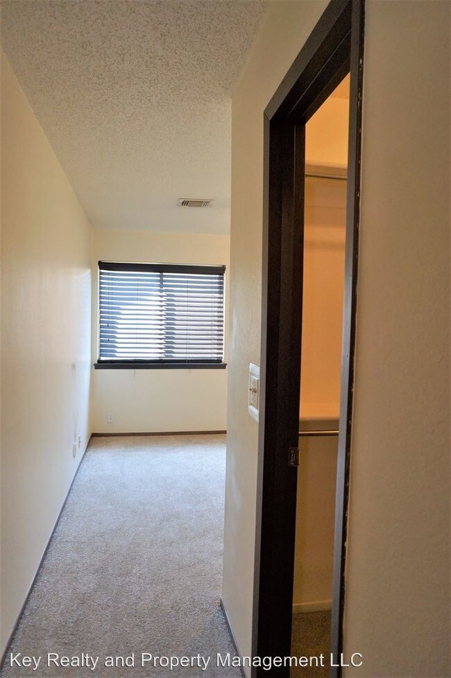 Building Photo - 9763 Hefner Village Blvd