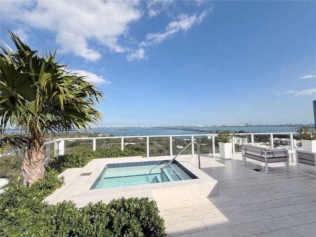 Building Photo - 4250 Biscayne Blvd