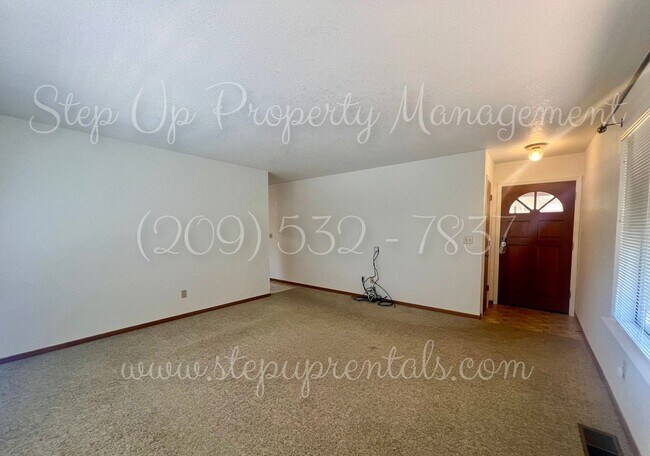 Building Photo - 96 S Norlin St