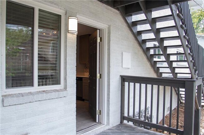 Building Photo - 1253 Church St