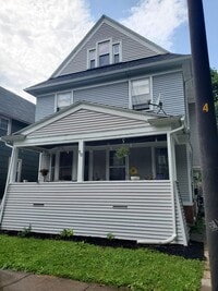 Building Photo - 10 Bly St