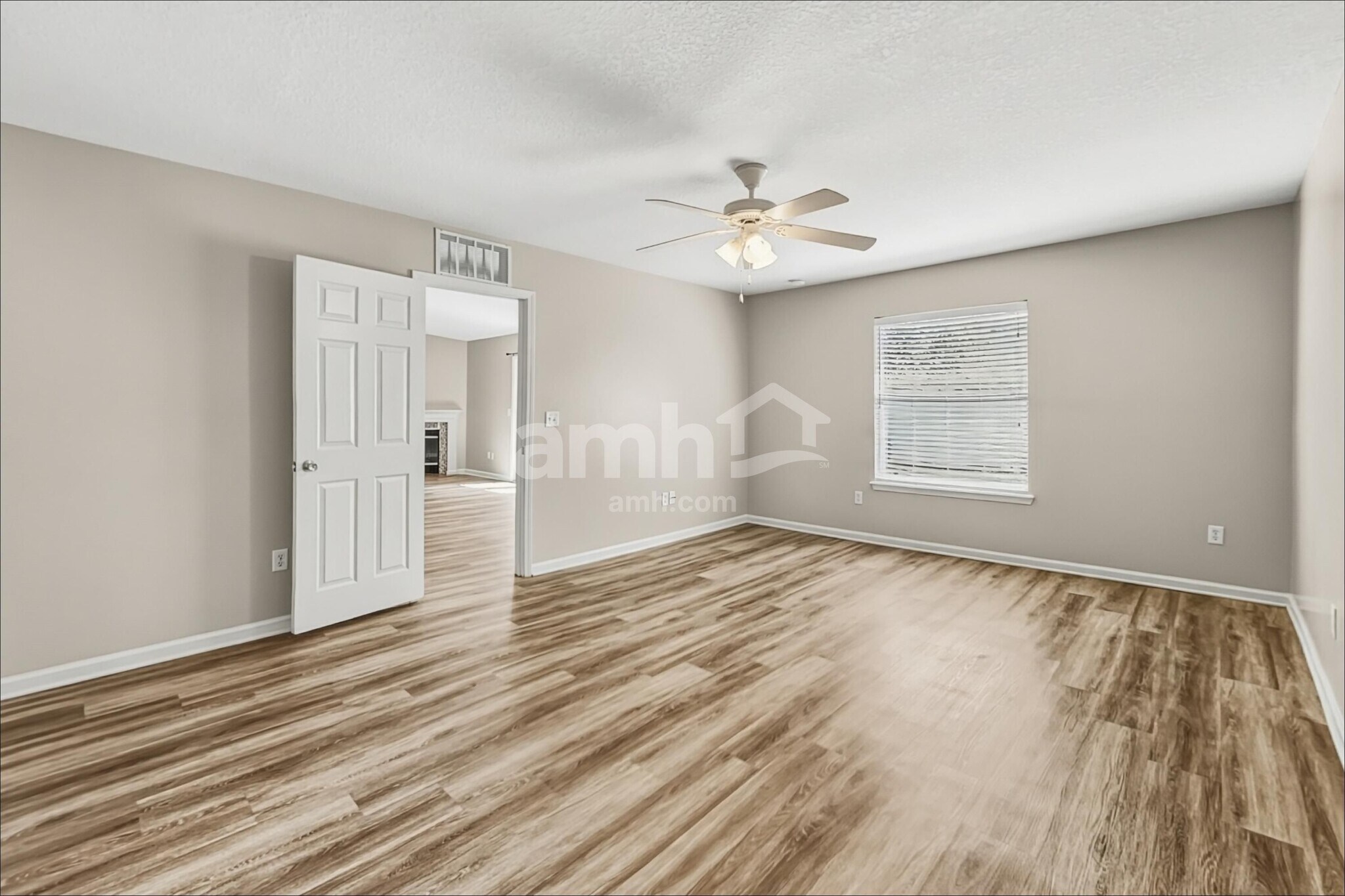 Building Photo - 3201 Ginny Lake Dr