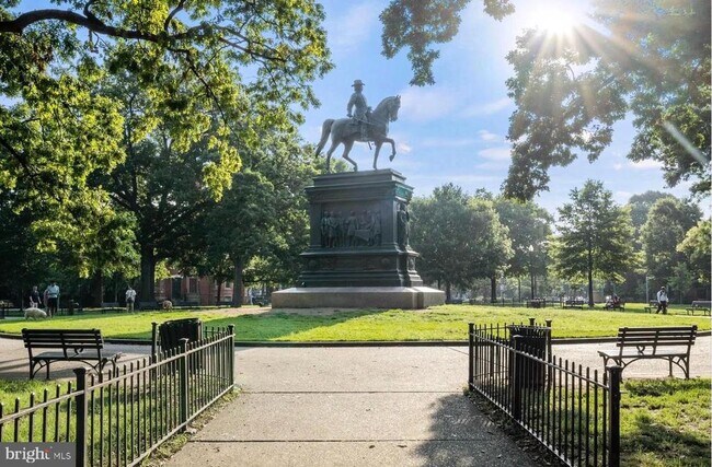 Building Photo - 2015 13th St NW