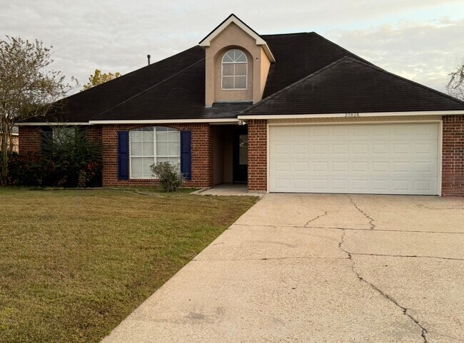 Building Photo - Beautiful 4 Bedroom Home for Lease in Denham Springs