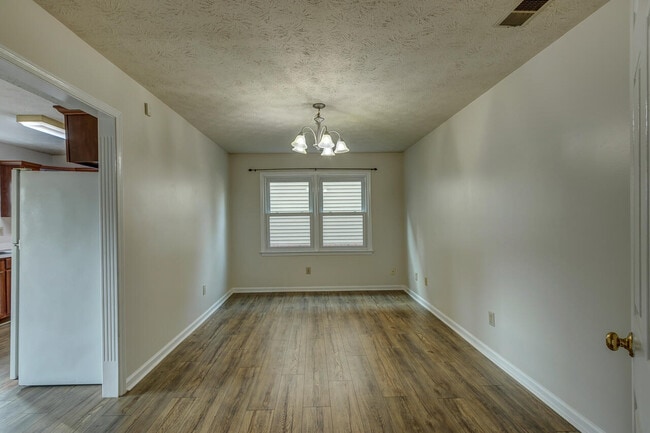 Building Photo - 3789 White Pine Dr