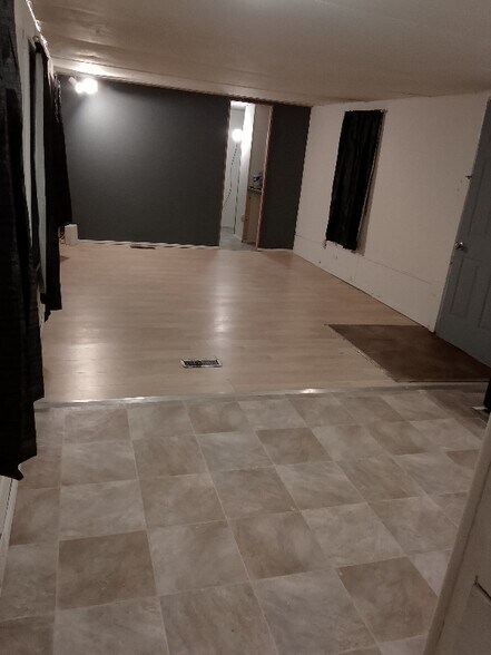 Building Photo - 675 7th St