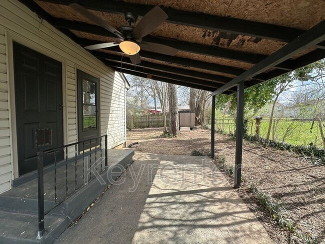 Building Photo - 138 Arkansas Ave