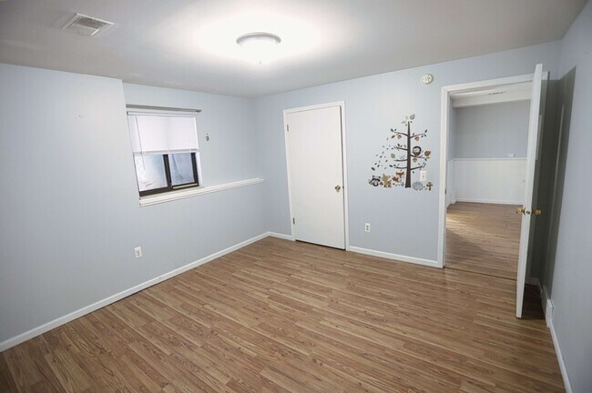 Building Photo - 4833 Stauffer Ave SE