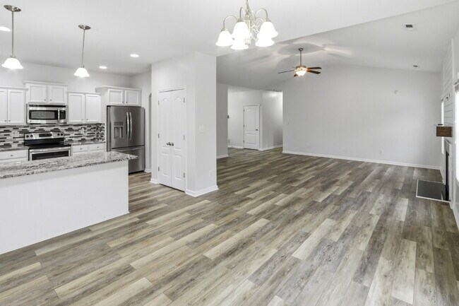 Building Photo - 124 Regatta Way