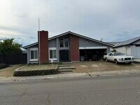 Building Photo - 6801 Olive Tree Way