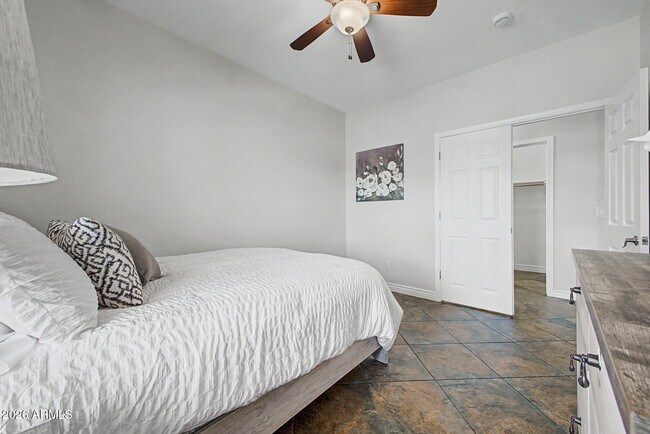 Building Photo - 5030 W St Kateri Dr