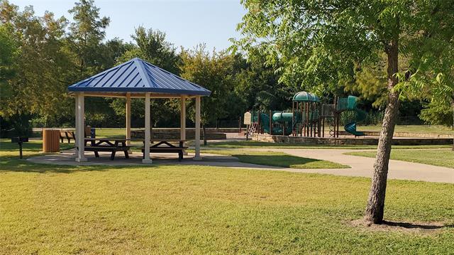 Building Photo - 3021 Sawgrass Dr