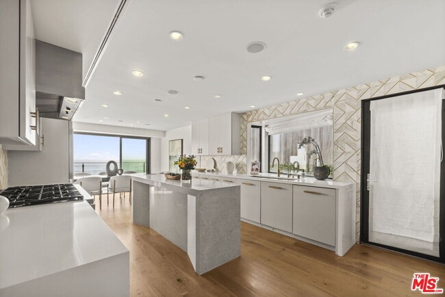 Building Photo - 24146 Malibu Rd