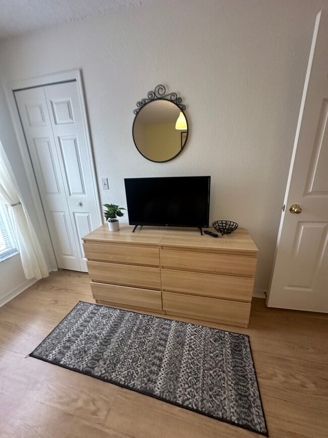 Building Photo - 833 Durango Loop St