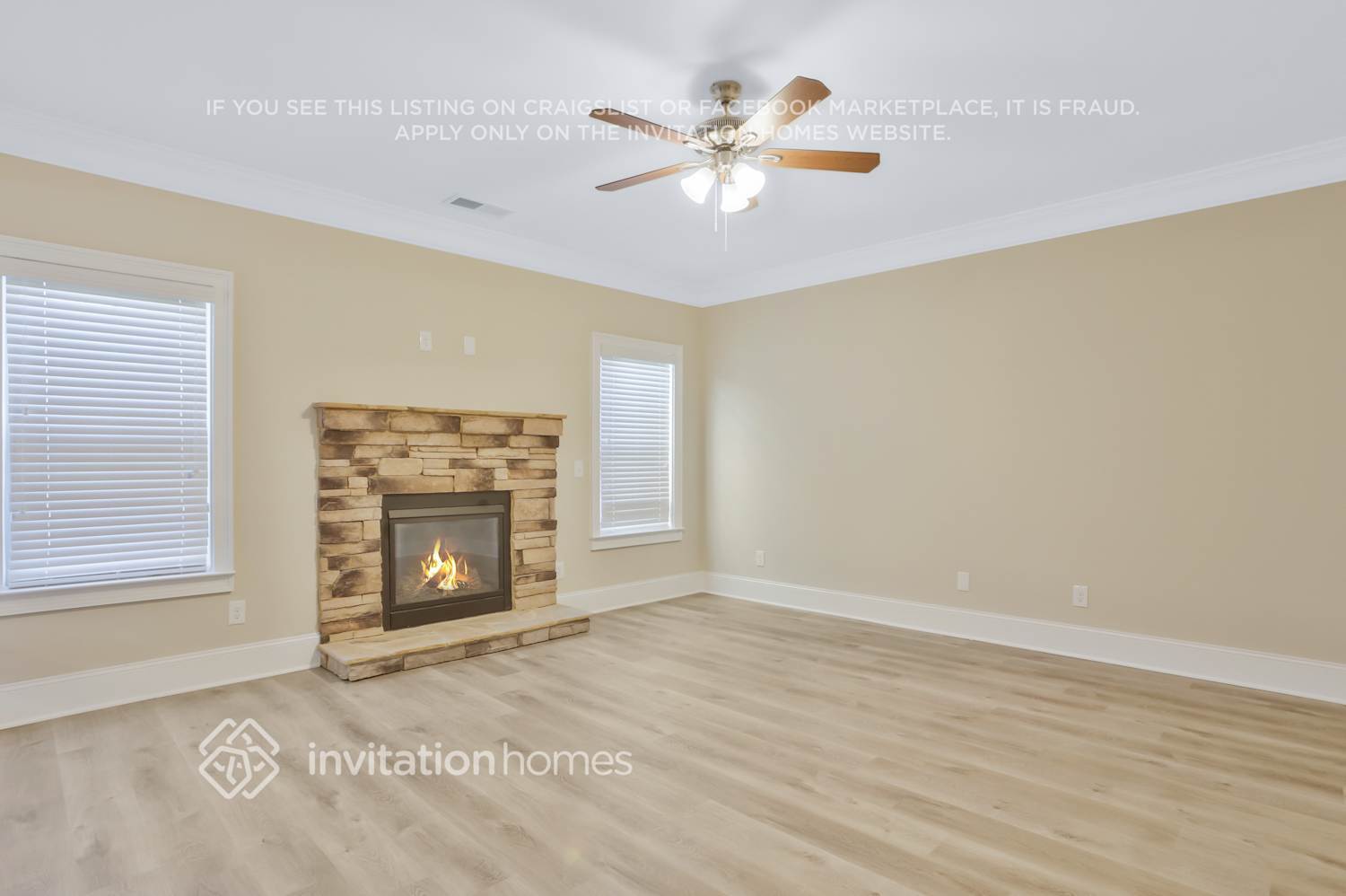 Building Photo - 598 Silver Oak Dr