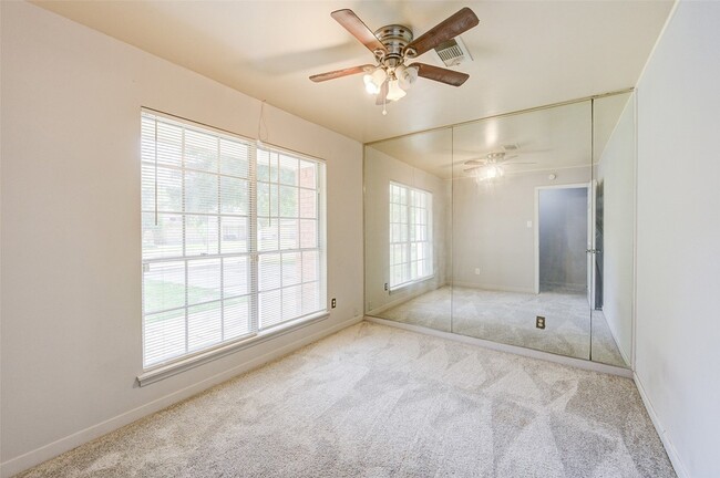 Building Photo - 7214 Mobud Dr