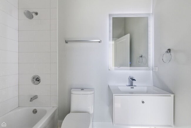 Building Photo - 1042 S Oakley Blvd