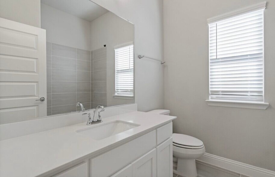 Building Photo - 4143 Runway Mews
