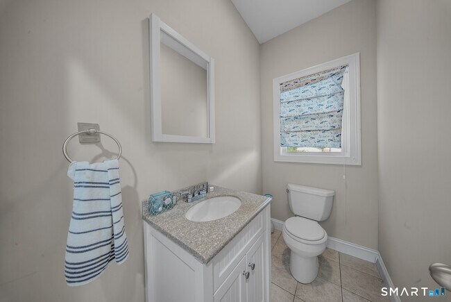 Building Photo - 60 Hawthorne St