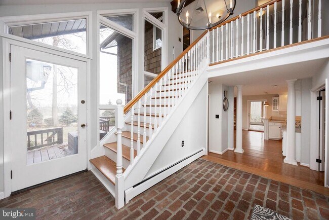 Building Photo - 1104 Tinker Hill Ln