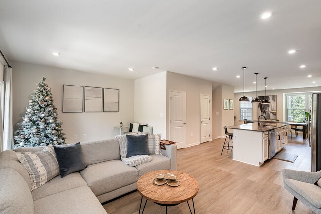 Building Photo - Premier End-Unit Townhome in Valley Run: A...