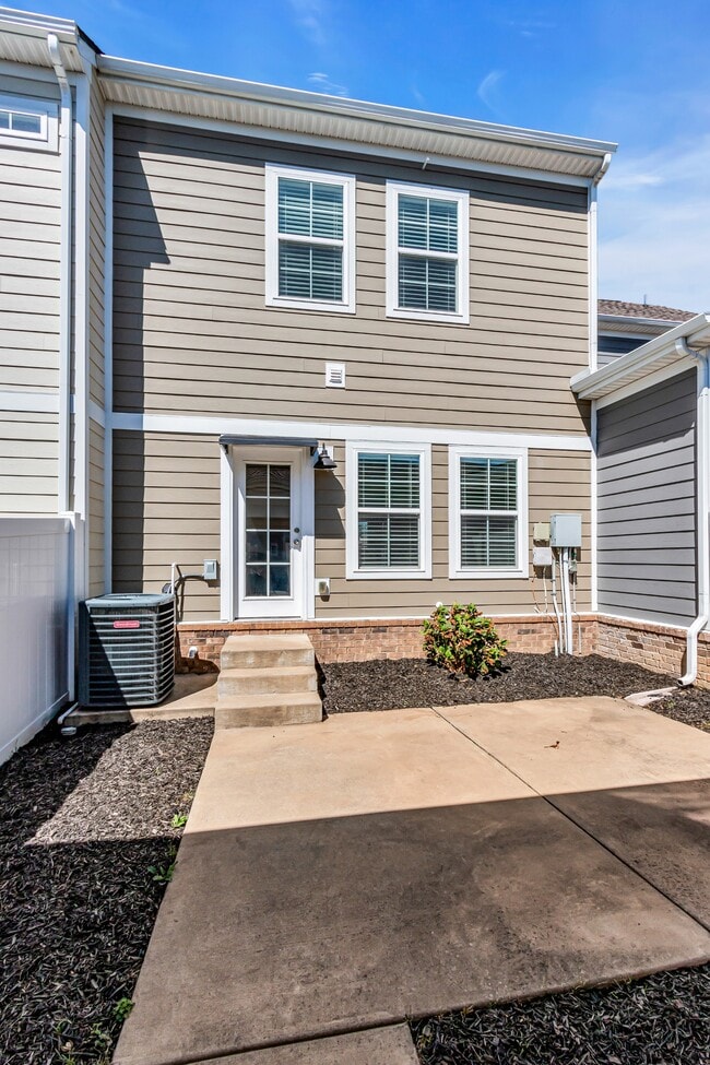 Building Photo - 253 Mary Ann Cir