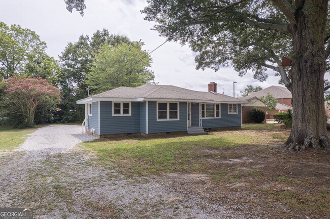 Building Photo - 478 E Johnson St