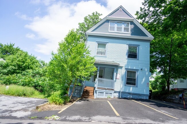 Building Photo - 113 Comstock Pl