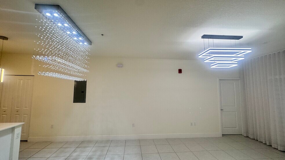 Building Photo - 8001 NW 41st St