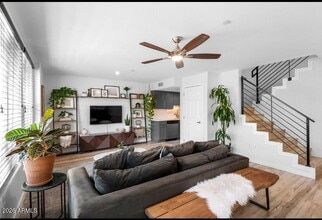 Building Photo - 2929 N 39th St