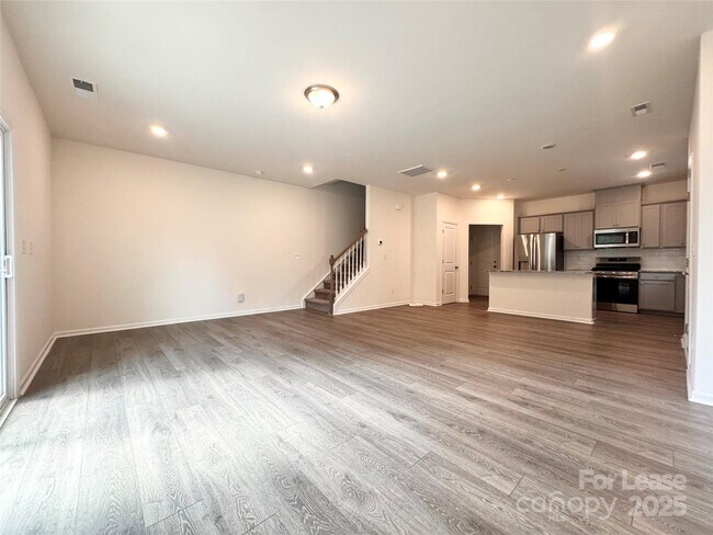 Building Photo - 2743 Yeager Dr NW
